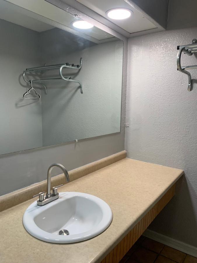 Royalinn Elizabethtown Exterior photo